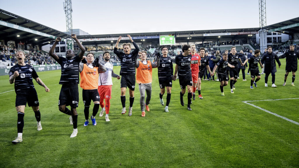Sønderjyske jubler over sejren over Viborg FF