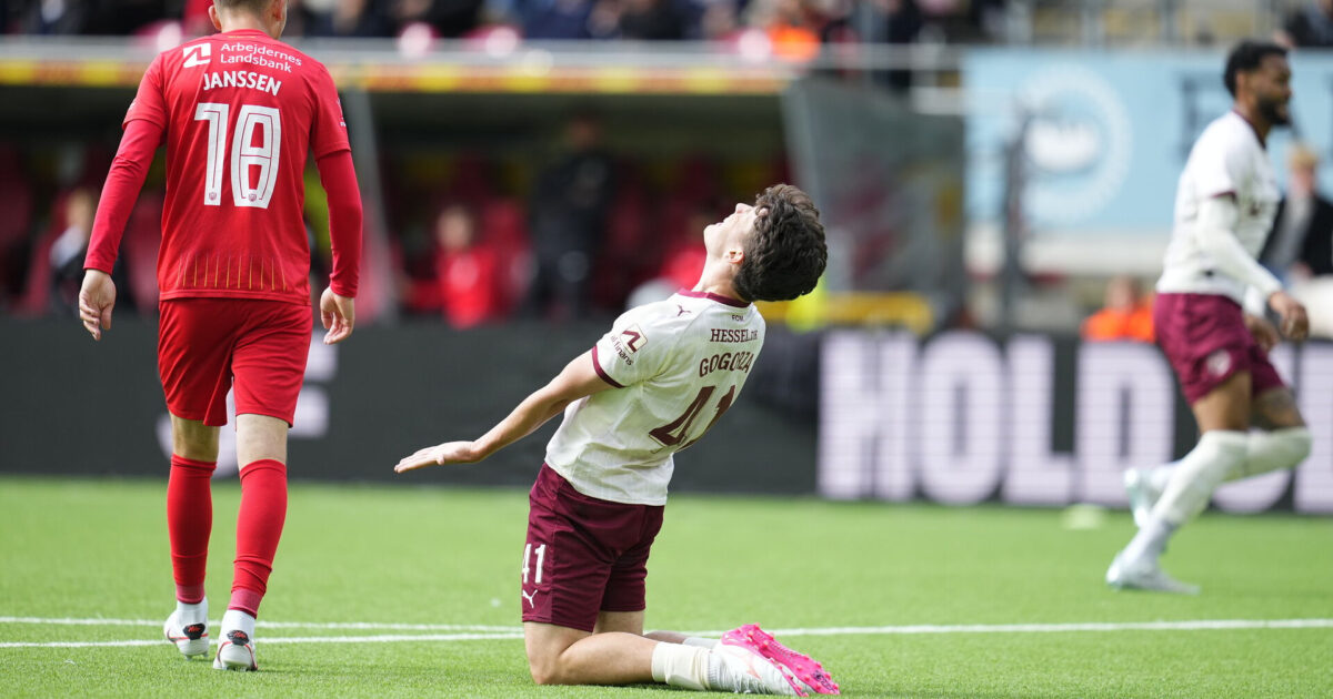 Uha, FCM – Så er der matchbold til AGF! Superligakampen mellem FC Nordsjælland og FC Midtjylland på Right To Dream Park i Farum søndag den 10. maj 2026.