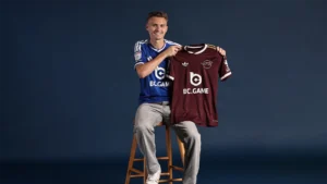 Will Smallbone præsenteres hos Leicester City FC