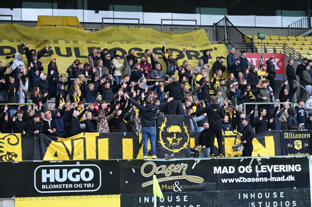 Fans af AC Horsens på stadion