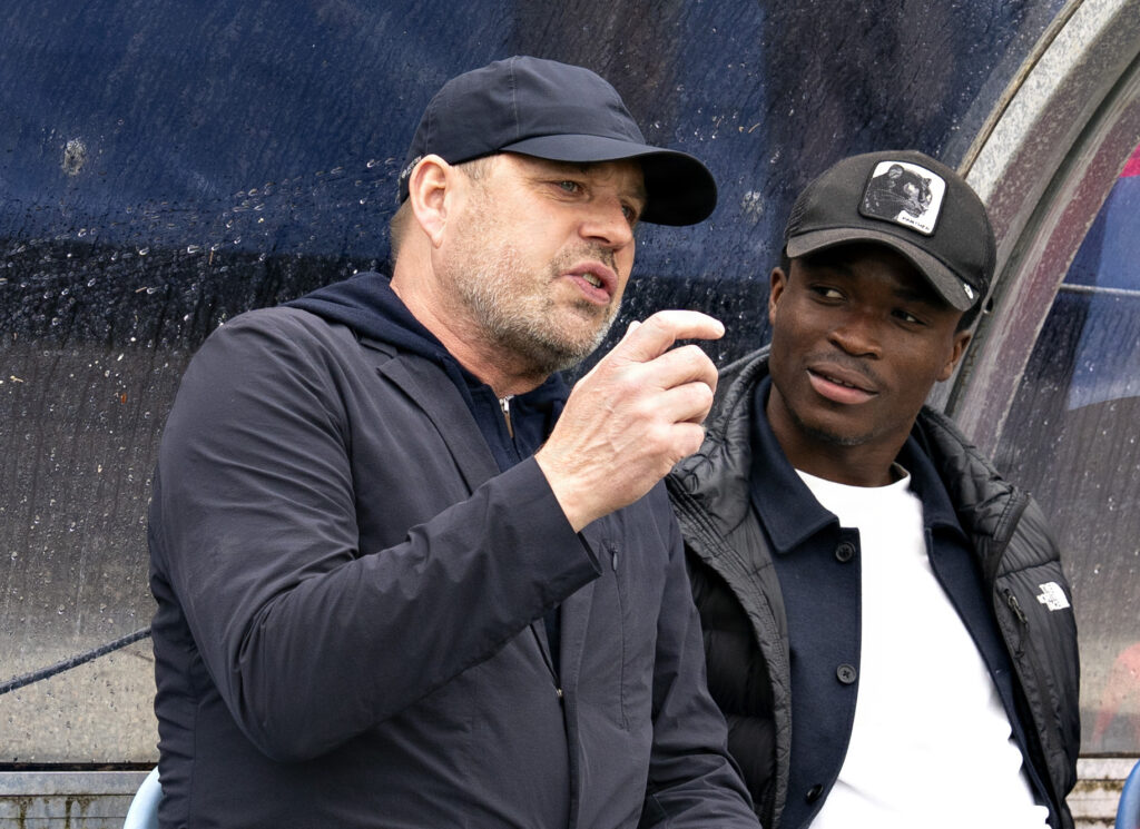 Carsten V. Jensen, Michael Akoto