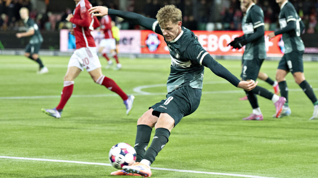 AGF's Sebastian Jørgensen spiller imod Silkeborg
