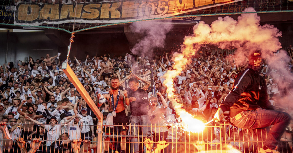 AGF straffes med pyrobøde efter Brøndby-brag Foto: Mads Claus Rasmussen/Ritzau Scanpix
