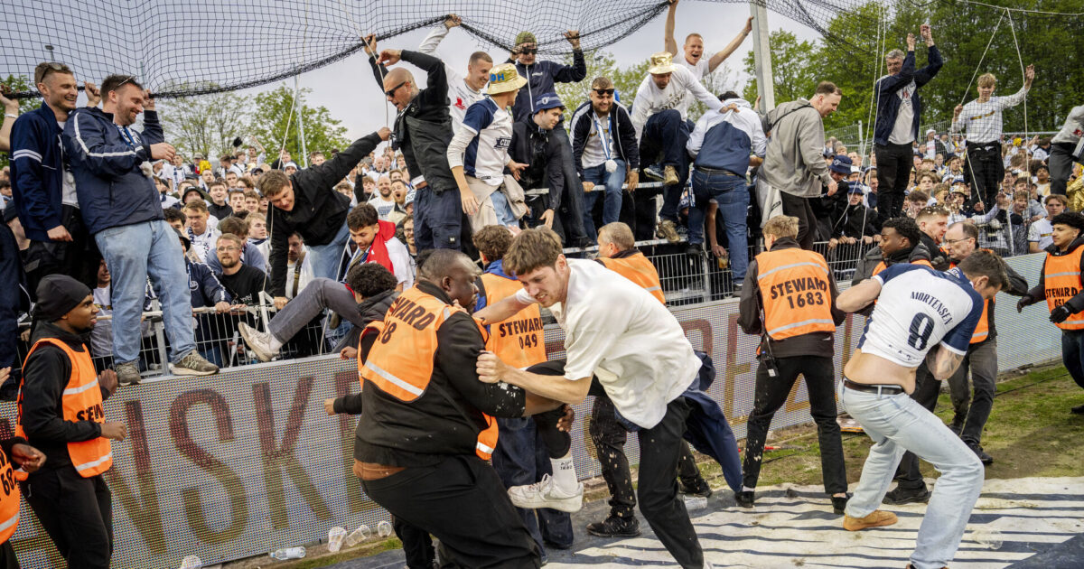Efter heftig guldfest: AGF får tribune lukket mod Brøndby Foto: Mads Claus Rasmussen/Ritzau Scanpix