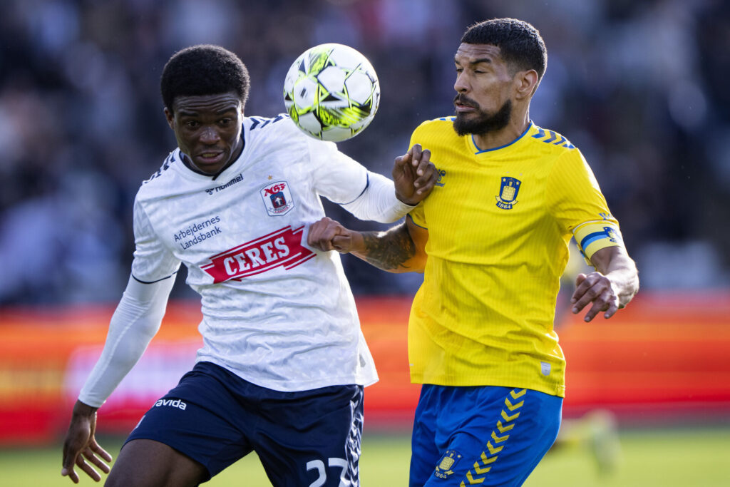 Michael Akoto, Ohi Omoijuanfo