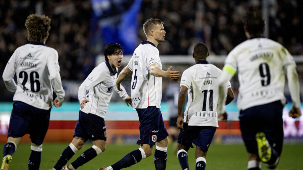 Frederik Tingager jubler over en scoring