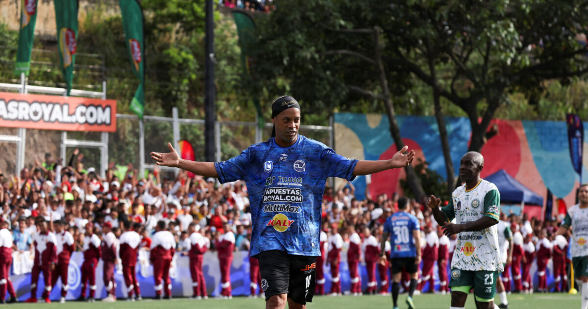 Ronaldinho er tilbage: Skriver med italiensk klub Foto: Leonardo Fernandez Viloria/REUTERS