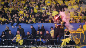 Et billede af en masse Brøndby-fans.