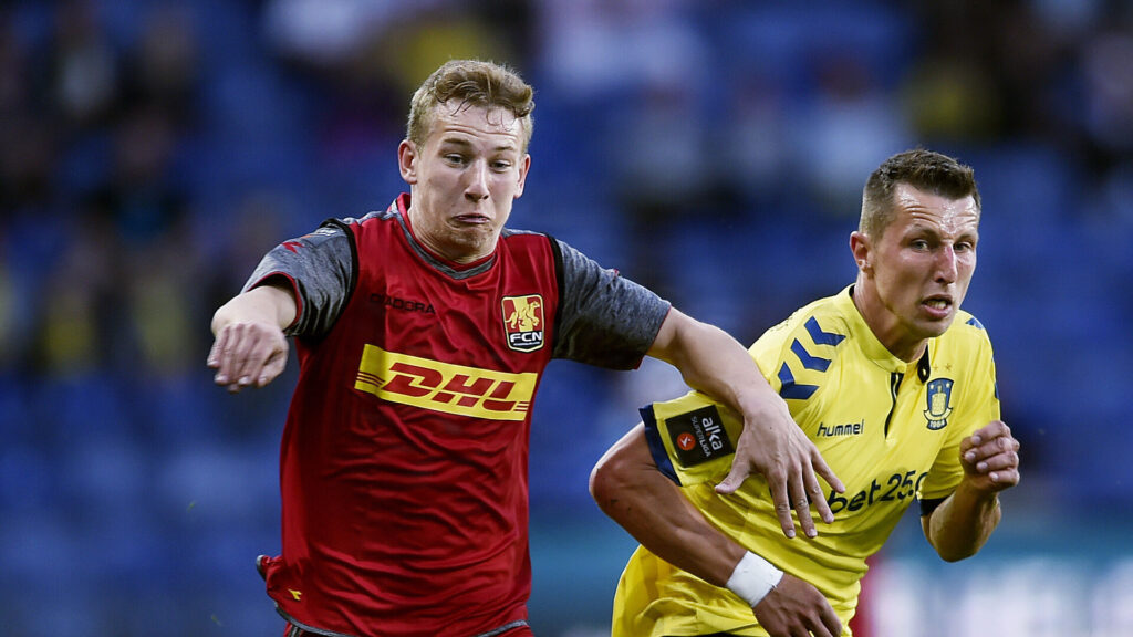 Andreas Skovgaard i aktion for FC NOrdsjælland i mod Brøndby.