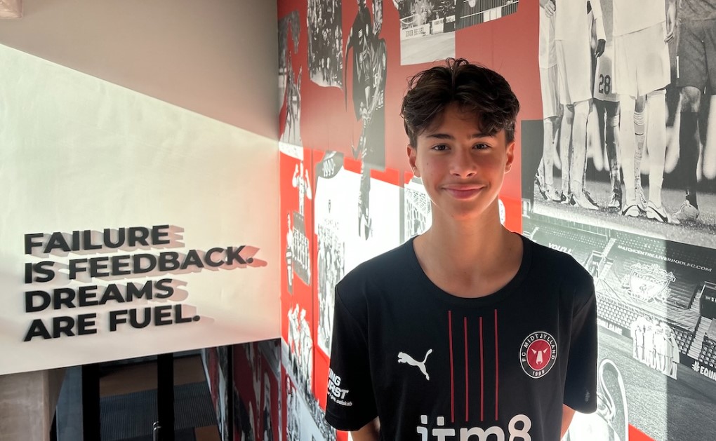 Lucca Leal Soares skriver under med FCM.