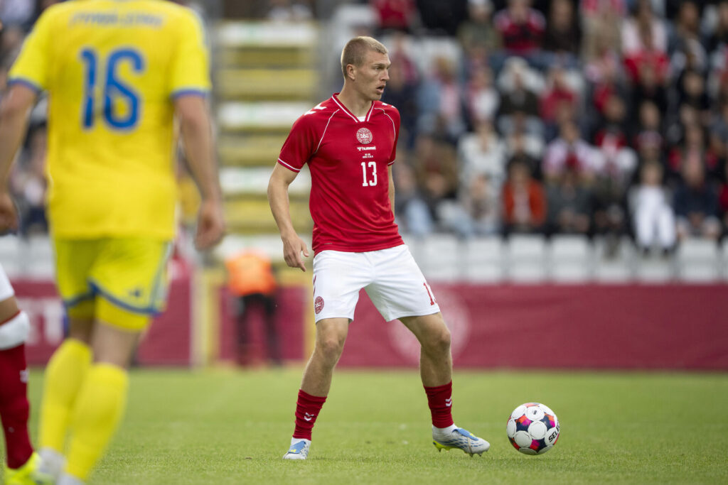 Rasmus Nissen Kristensen i kamp for Danmark.