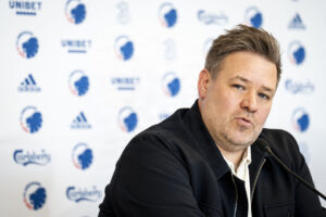 Jacob Lauesen på et pressemøde.