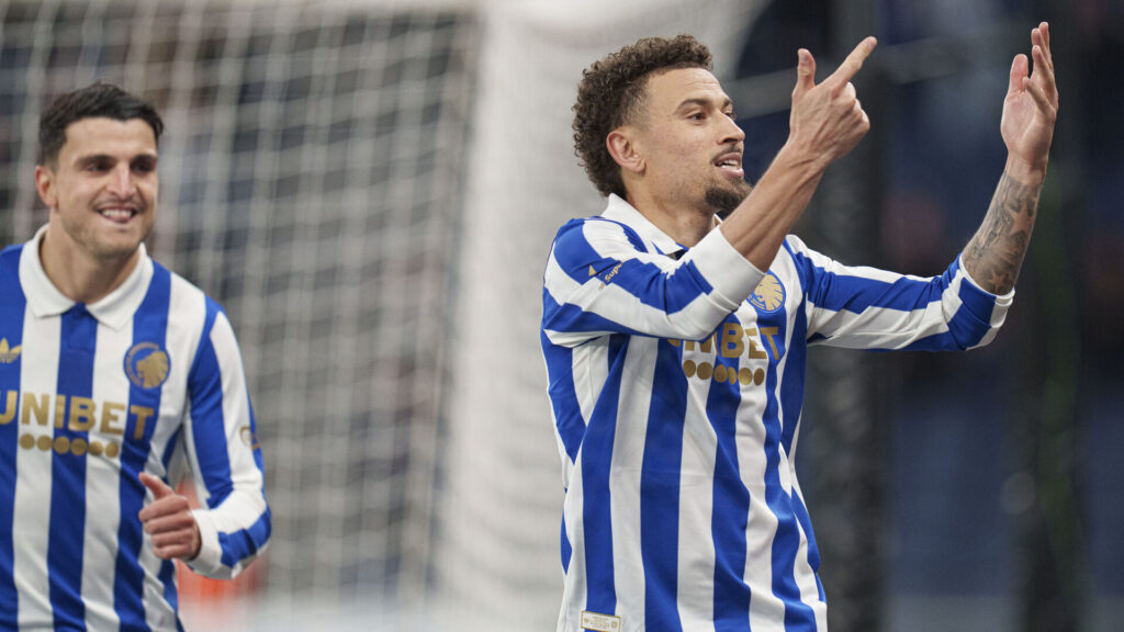 Jordan Larsson jubler over en scoring