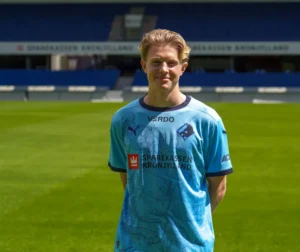 Felix Sommer rykker op i Randers FC's førsteholdstrup.