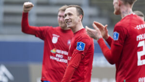 Magnus Fredslund tiljubles i Hvidovre IF.