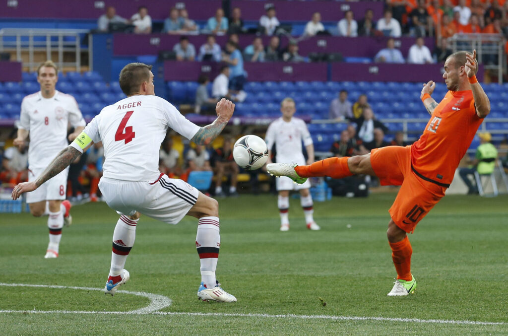 Daniel Agger, Wesley Sneijder