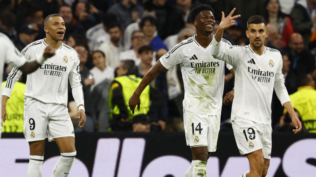 Dani Ceballos med Kylian Mbappé i Real Madrid.