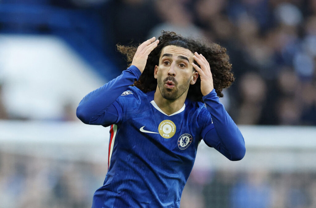 Marc Cucurella under en kamp for Chelsea