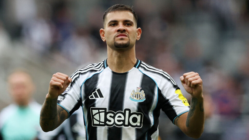 Bruno Guimarães jubler efter en scoring for Newcastle