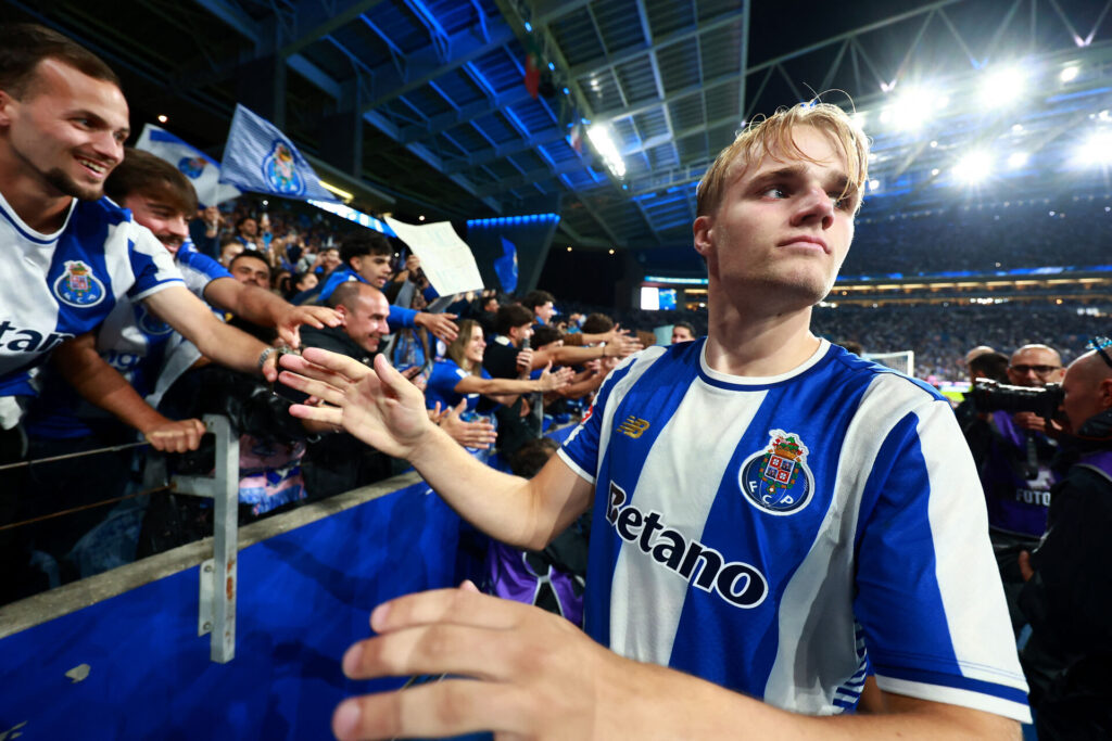 Victor Froholdt for FC Porto.
