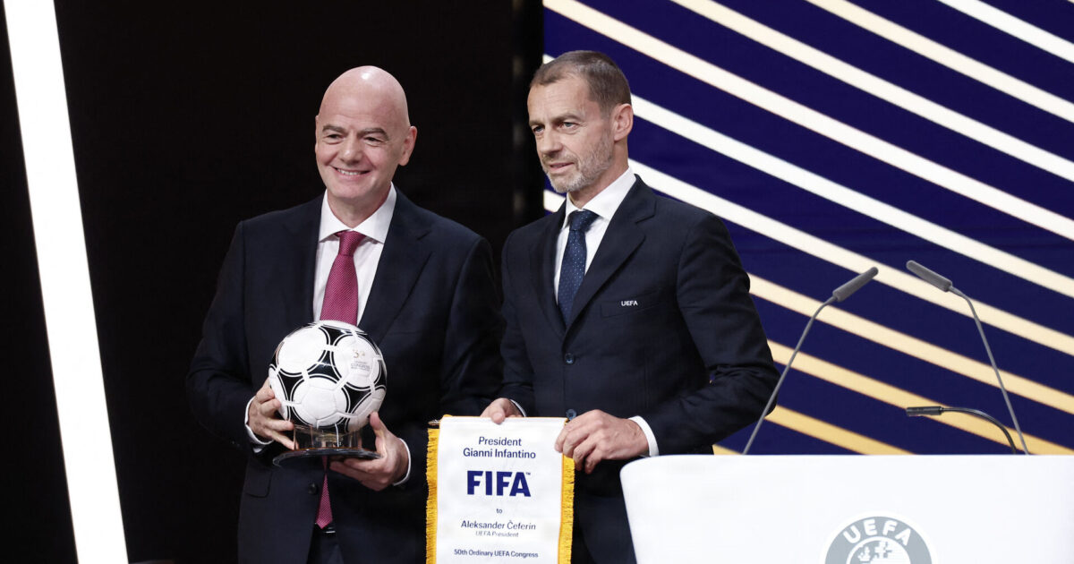 13 VM-nationer raser mod UEFA-præsident Foto: Benoit Tessier/REUTERS