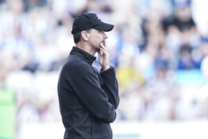 Søren Krogh på sidelinjen for OB.