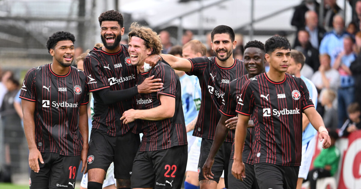 Skørt VAR-drama redder skrøbeligt FCM-forsvar Foto: Søren Gylling/Ritzau Scanpix