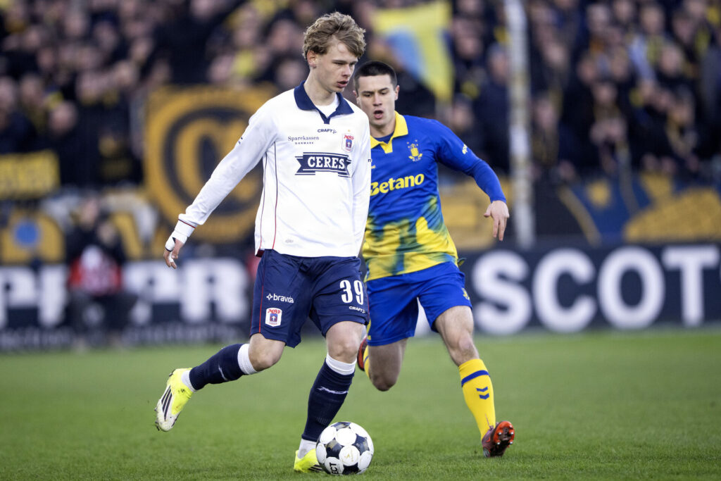 Frederik Emmery i kamp mod Brøndby IF.