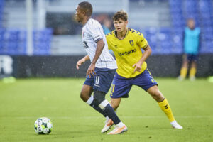 Gift Links på bolden mod Brøndby.