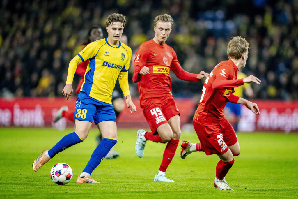 Jacob Ambæk, Noah Markmann