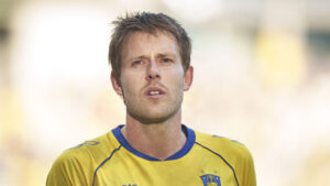 Nicolai Vallys iført en Brøndby-trøje.