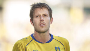 Nicolai Vallys iført en Brøndby-trøje,