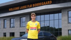 Lasse Flø bliver præsenteret i Westerlo