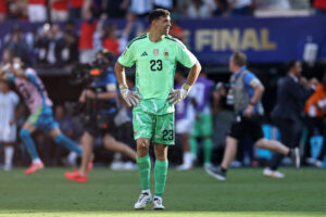 Emiliano Martinez under VM-finalen.