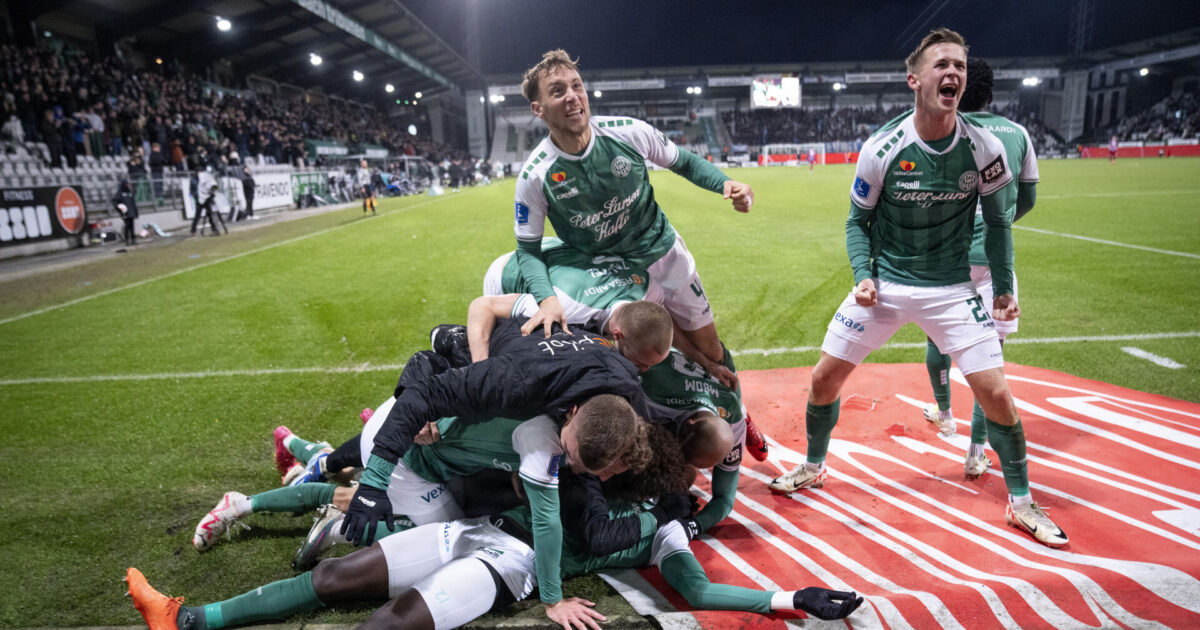 Har afvist Superliga-bud: Her er angriberens prisskilt Ekstase i Viborg efter Alassana Jatta har scoret til 2-1 under superligakampen mellem Viborg FF og FC København på Energi Viborg Arena i Viborg lørdag den 25. november 2023