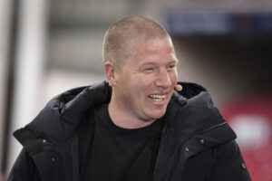 Mike Tullberg smiler til venstre.