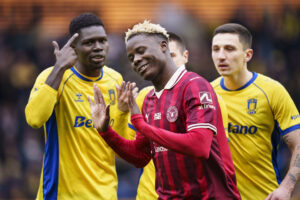 Franculino undskylder under en kamp mod Brøndby.