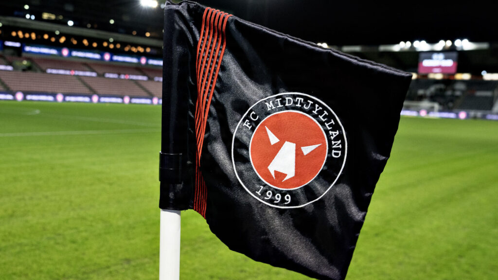 Et billede af et FC Midtjylland-hjørneflag