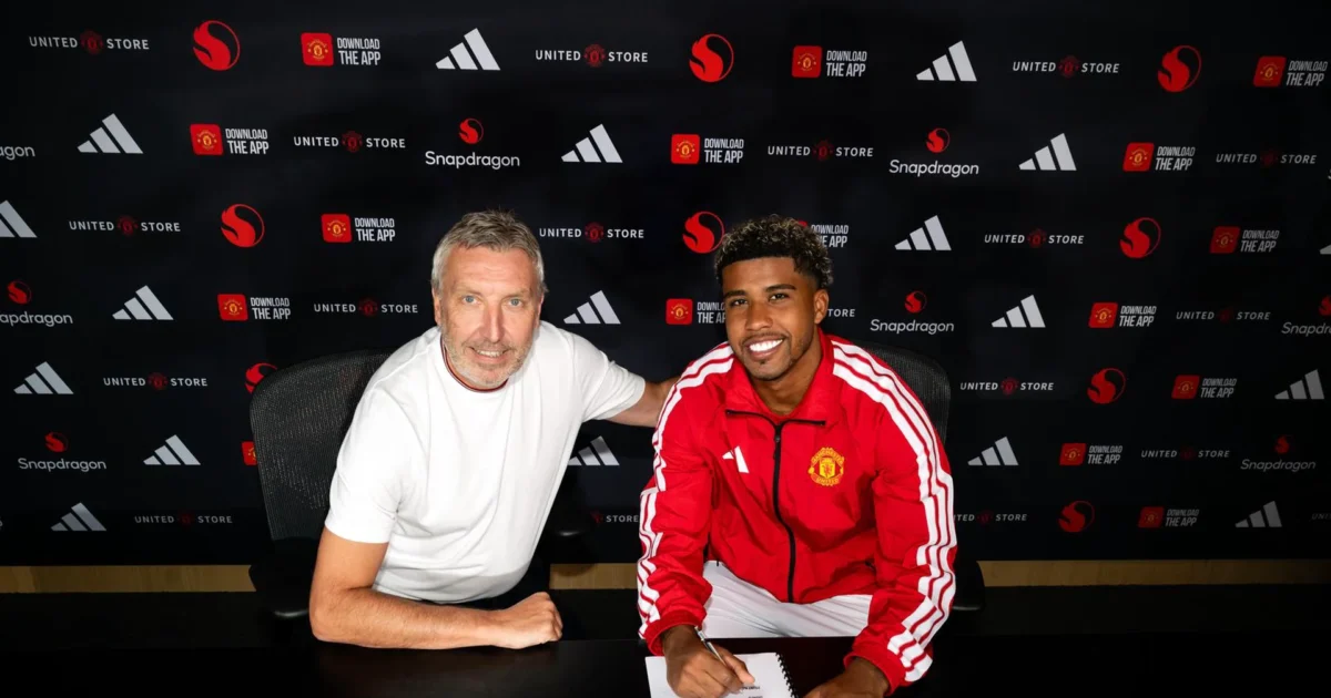 Manchester United henter brasilianer i Chelsea Foto: Manchester United
