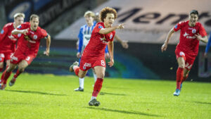 Mustafa Amini jubler over en scoring