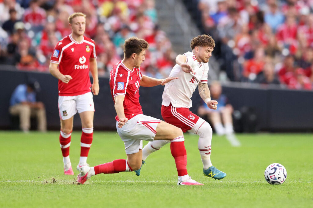 Harvey Elliott i kamp for Liverpool.