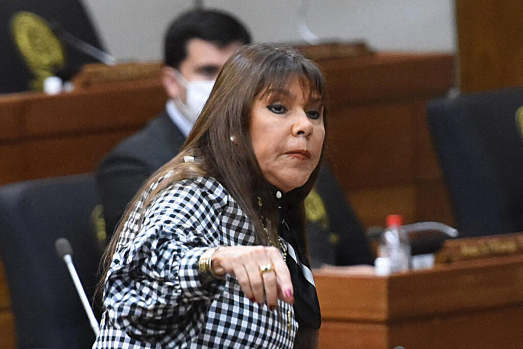 Celeste Amarilla