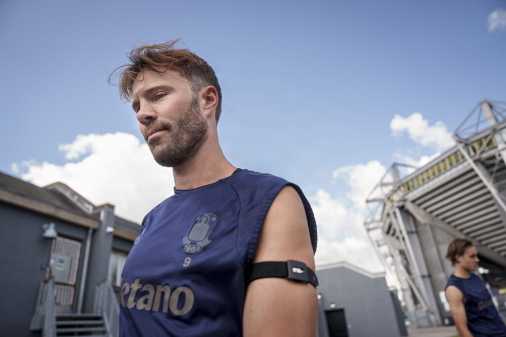 Patrick Mortensen på vej til træning i Brøndby.