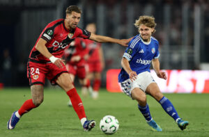 Sebastian Nanasi i kamp for Strasbourg.