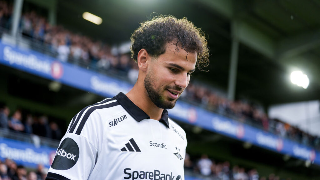 Amin Chiakha i en Rosenborg-trøje.