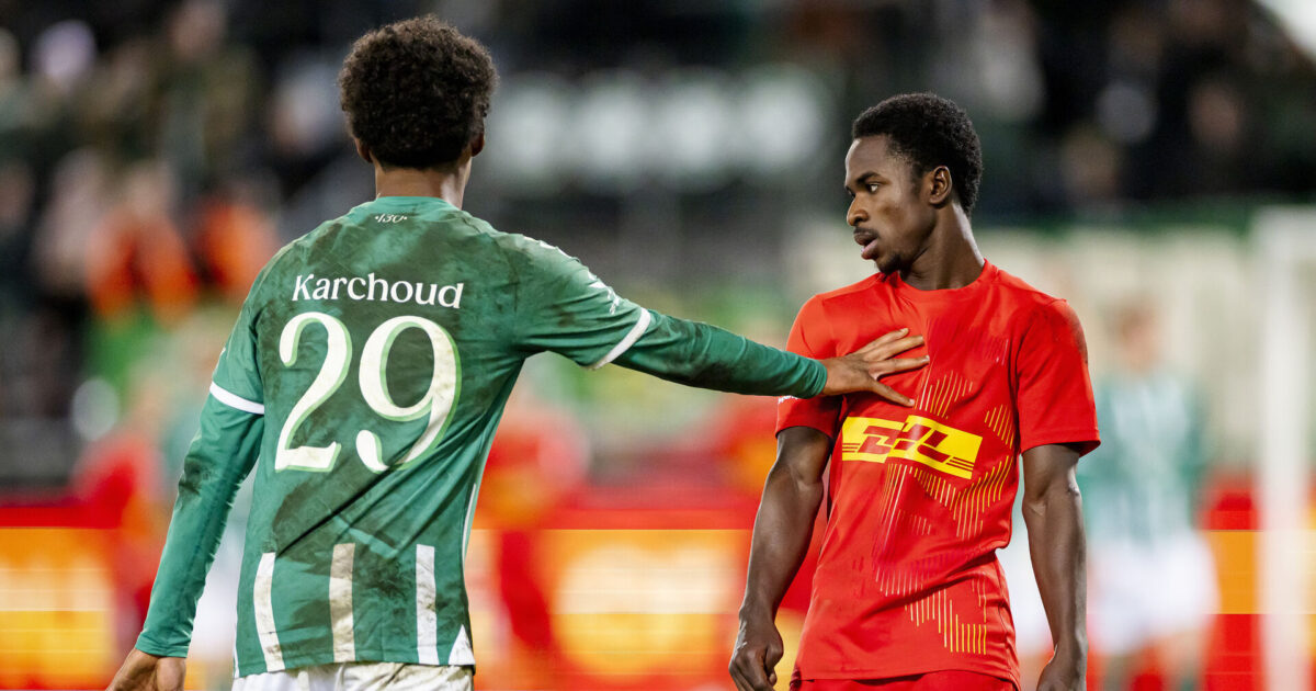Topklubber jagter Superliga-teenager Viborg FF's Sami Jalal Karchoud (29) og FCNs Prince Amoako Junior (10) under Superligakampen mellem Viborg FF og FC Nordsjælland på Energi Viborg Arena søndag den 1. marts 2026.