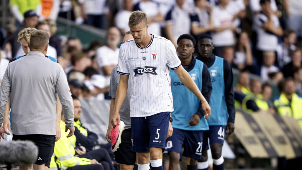 Frederik Tingager udgår skadet af opgøret mod Sabah FK