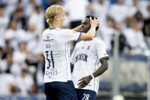 Tobias Bech sammen med James Borgere.