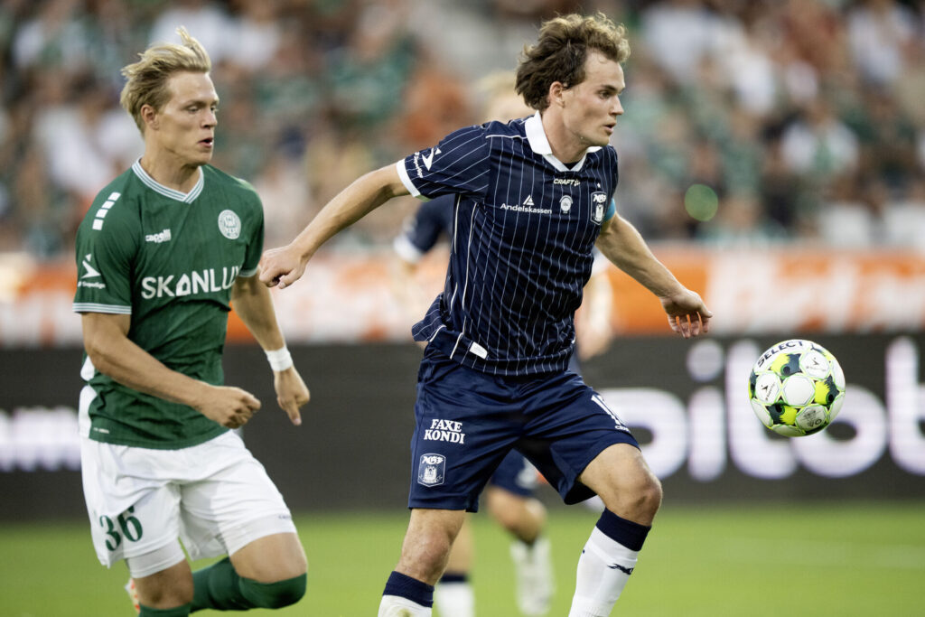 Arnstad i kamp for AGF.