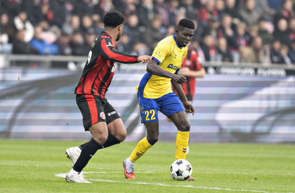 Ousmane Sow i aktion for Brøndby mod FCM.